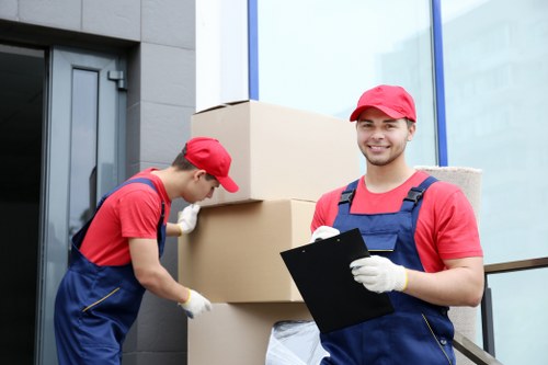 Local removals team handling access and parking challenges in New Cross