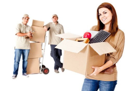 Packing materials and careful loading support for a move in New Cross